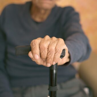 La fragilité des seniors est un sujet important pour notre société.