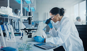Responsable qualité (laboratoire ou industrie)